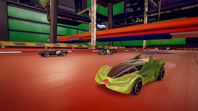 HOT WHEELS™ - DC Super-Villains Racing Season screenshot 1