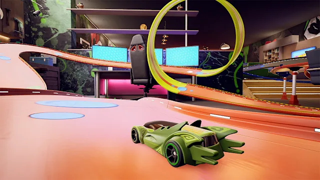 HOT WHEELS™ - DC Super-Villains Racing Season screenshot 3