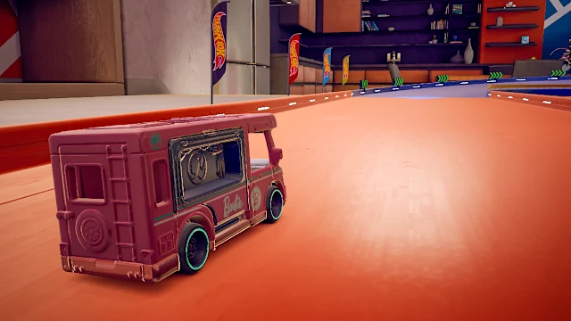 HOT WHEELS™ - Barbie™ Dream Camper™ screenshot 5