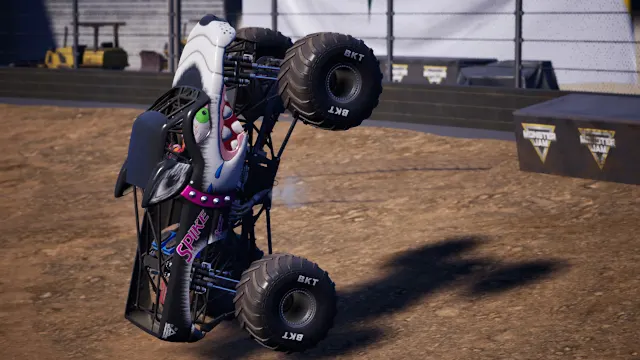 Monster Jam™ Showdown - Spike Unleashed screenshot 2